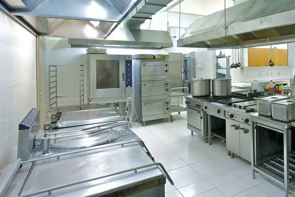 4 تا از حیاتی ترین تجهیزات آشپزخانه صنعتی